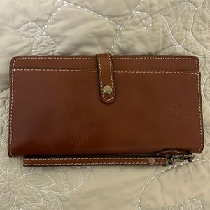 Patricia Nash minimalist clutch wallet. Beautiful Italian leather